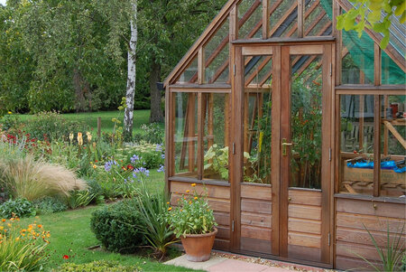 Rhs 'Wisley' By   9 Panel - Cedar Base Boards