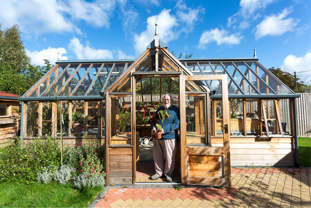 Rhs 'Portico' - 17 Panel - Cedar Base Boards