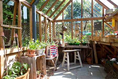 Rhs 'Wisley' - 13 Panel - Cedar base boards