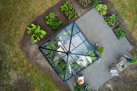 Halls Qube Square - 6,3 Sort 3 mm hærdet glas i hele baner