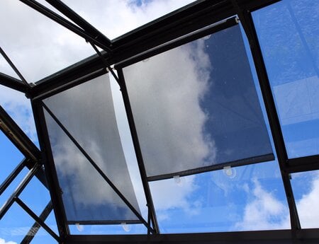 Halls Beschattungs-Rollo