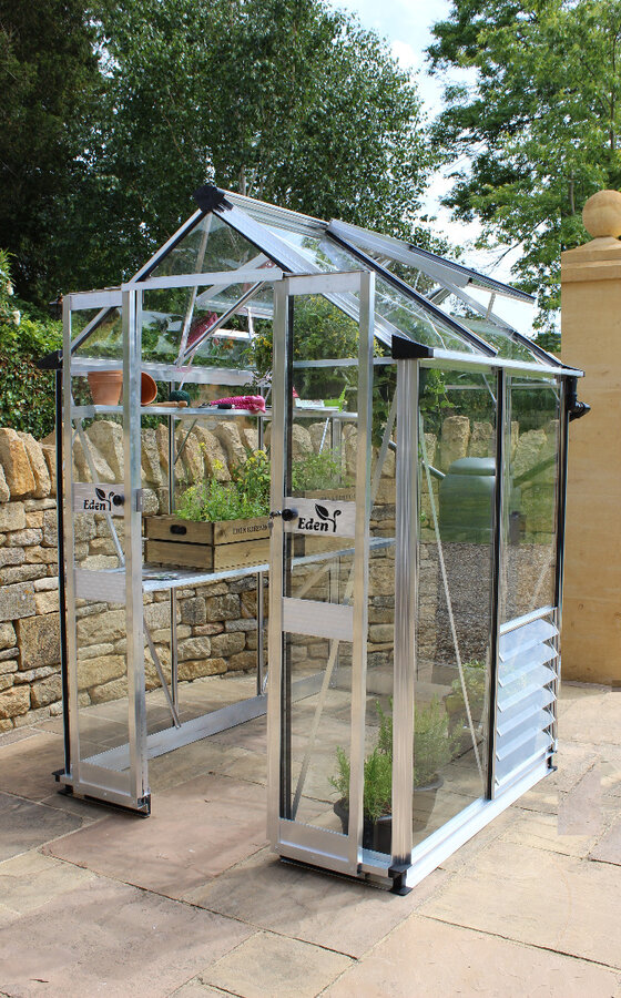 Halls Cotswold Birdlip 4x4ft - Aluminium - 3mm toughened glass