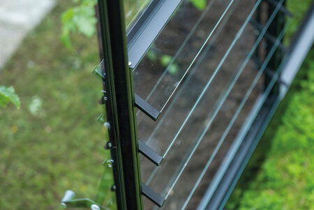 Halls jalousivindue inkl. glas - Qube - sort