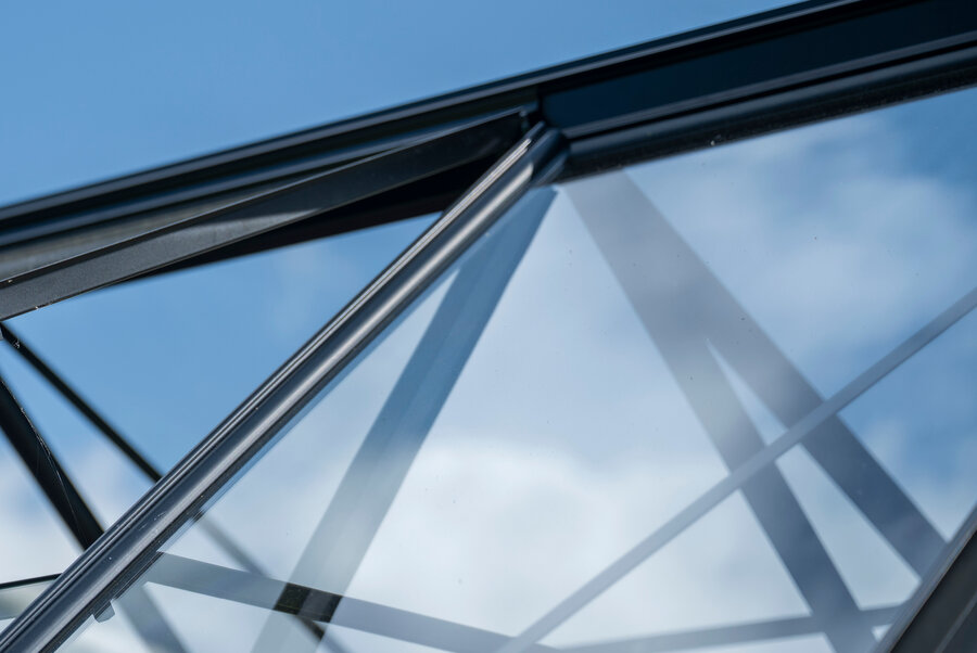 Capping - ICON Gardenhouse 6 · 8.6 m² (6' x 10') 3 mm Toughened Glass