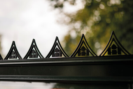 Cresting - ICON 6 · 4.9 m² (6' x 8') Black