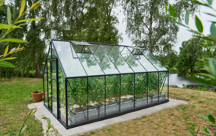 Halls Universal - 148 black 3mm toughened glass in full panes - single door