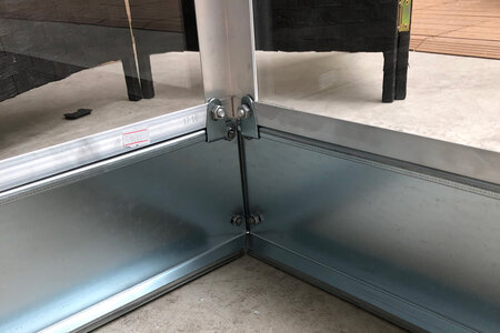 Halls Popular 6x8 - Aluminium - 3mm Toughened Glass